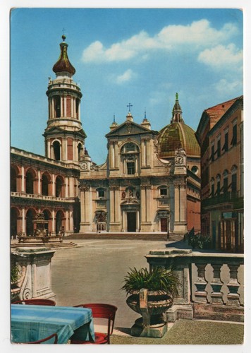 Loreto piazza della - -,