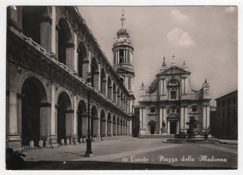 Loreto piazza della madonna - -,